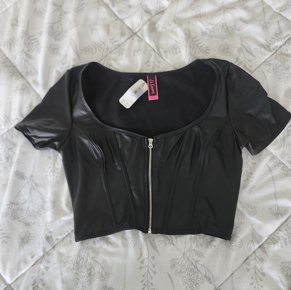 NWT Small / XS La Senza Faux vegan Faux Leather crop top Measurements In Photos